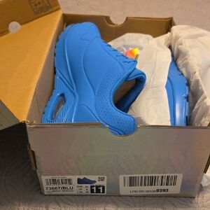 sketchers skeakers sz 11 womens eu 41